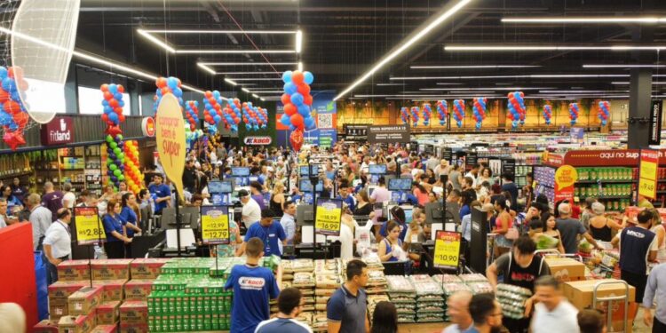 Grupo Koch está com mais de 500 vagas abertas em todas as lojas de SC