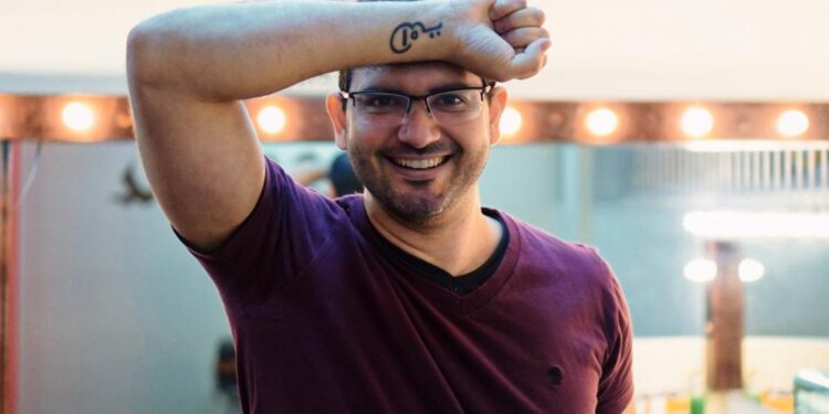 Tributo à banda Legião Urbana será apresentado no Teatro Bruno Nitz neste sábado