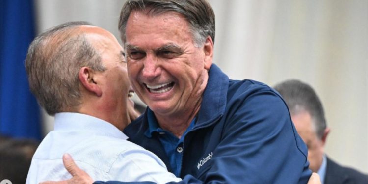 GOV. JORGINHO MELLO RECEBE BOLSONARO EM SC