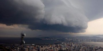 CHUVA E FRENTE FRIA NA PRIMEIRA SEMANA DE MAIO EM SC