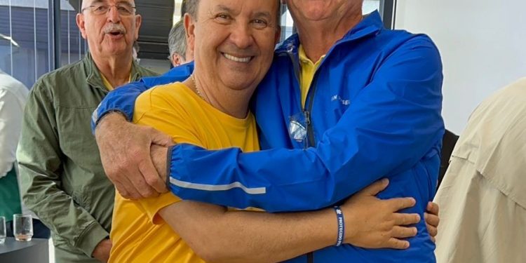 Governador Jorginho Mello marcou presença em evento na Av. Paulista ao lado de Bolsonaro !