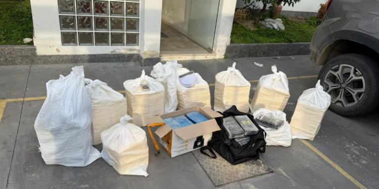 Polícia Militar recaptura homem ligado a carga de drogas avaliada em R$ 4 milhões em Balneário Camboriú