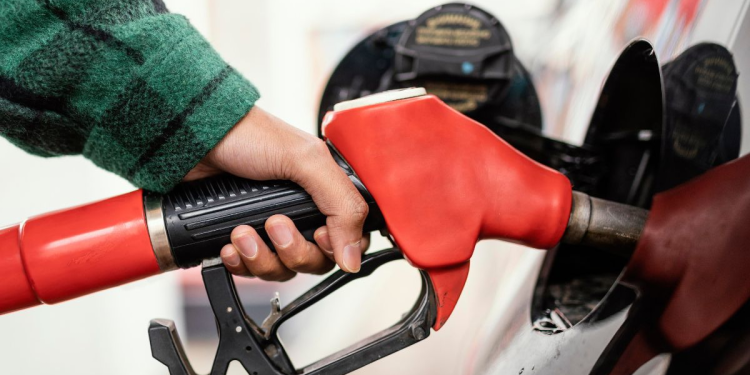 Esquema bilionário do PCC com combustíveis tem mandados em SC em megaoperação da PF