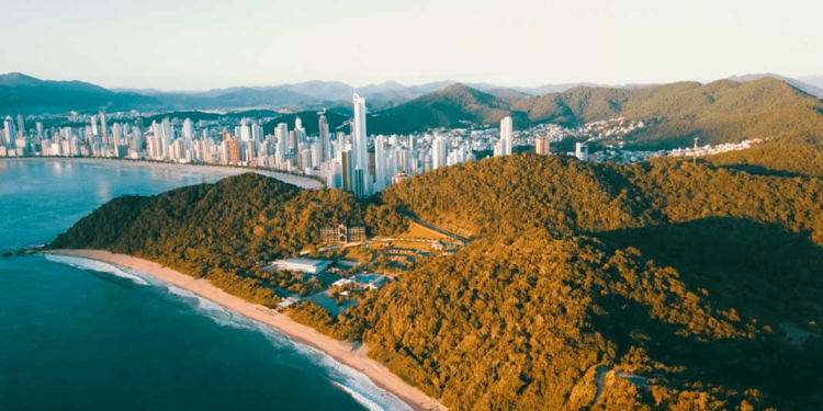 Embratur realiza capacitação em Balneário Camboriú para promover destinos da Costa Verde&Mar