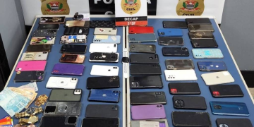 Grupo que furtava celulares na Oktoberfest é localizado em apartamento em Balneário Camboriú