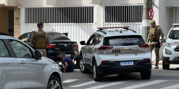 Dupla especializada em furtos com “chapolim” é presa com produtos furtados