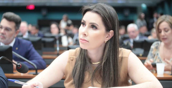 Mudança no apoio de Jorginho Mello pode manter Carol de Toni no PL e redesenhar disputa ao Senado em SC