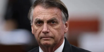 Moraes autoriza e Bolsonaro recebe políticos na Papudinha para discutir eleições de 2026