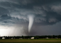 Temporada de tornados com Super El Niño: por que Santa Catarina virou alvo de alerta máximo e até de ‘caçadores’ dos EUA