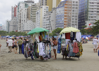 Balneário Camboriú abre 527 vagas para ambulantes nas praias na temporada 2026/2027